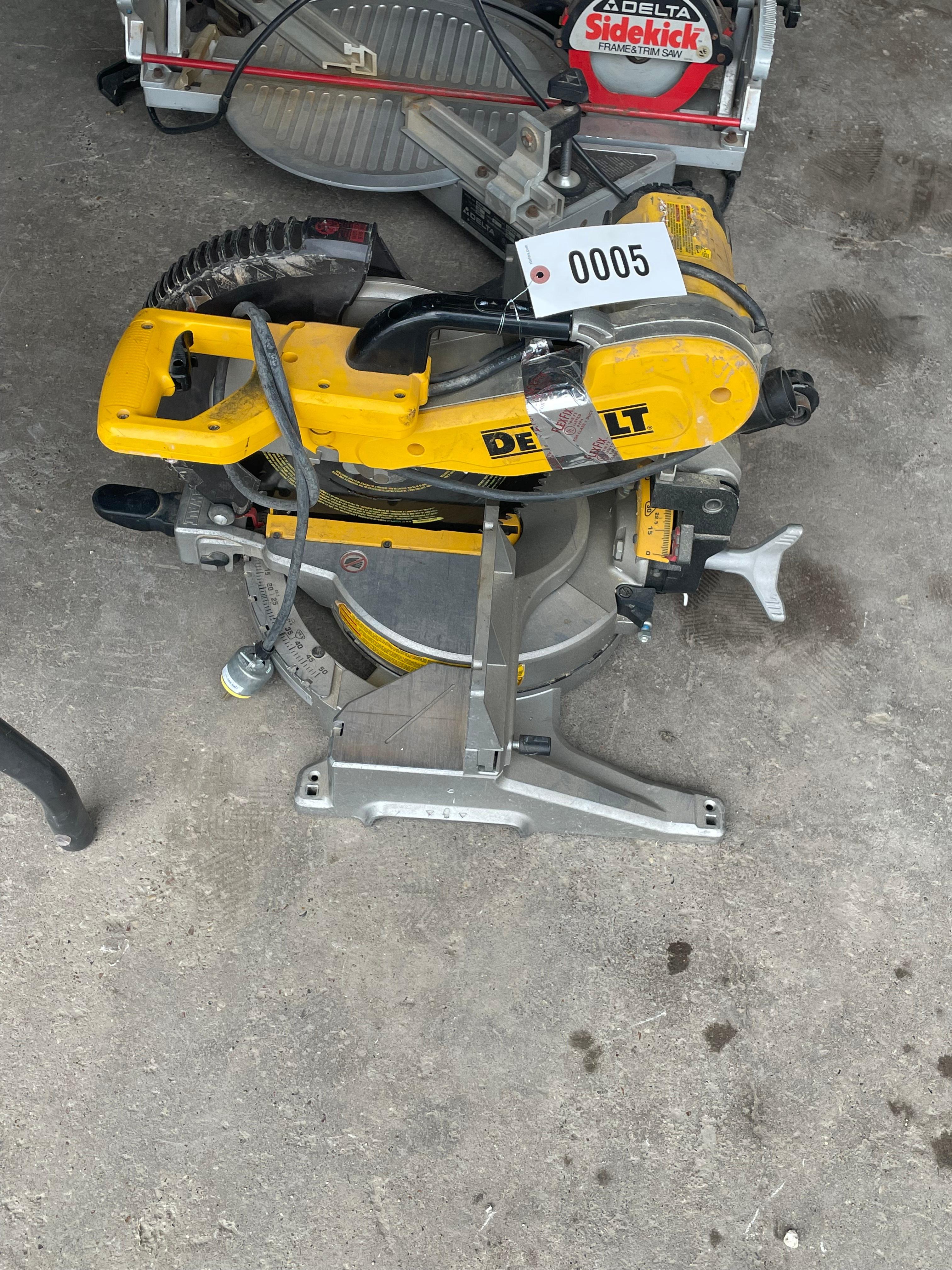 Dewalt Miter Saw Works great