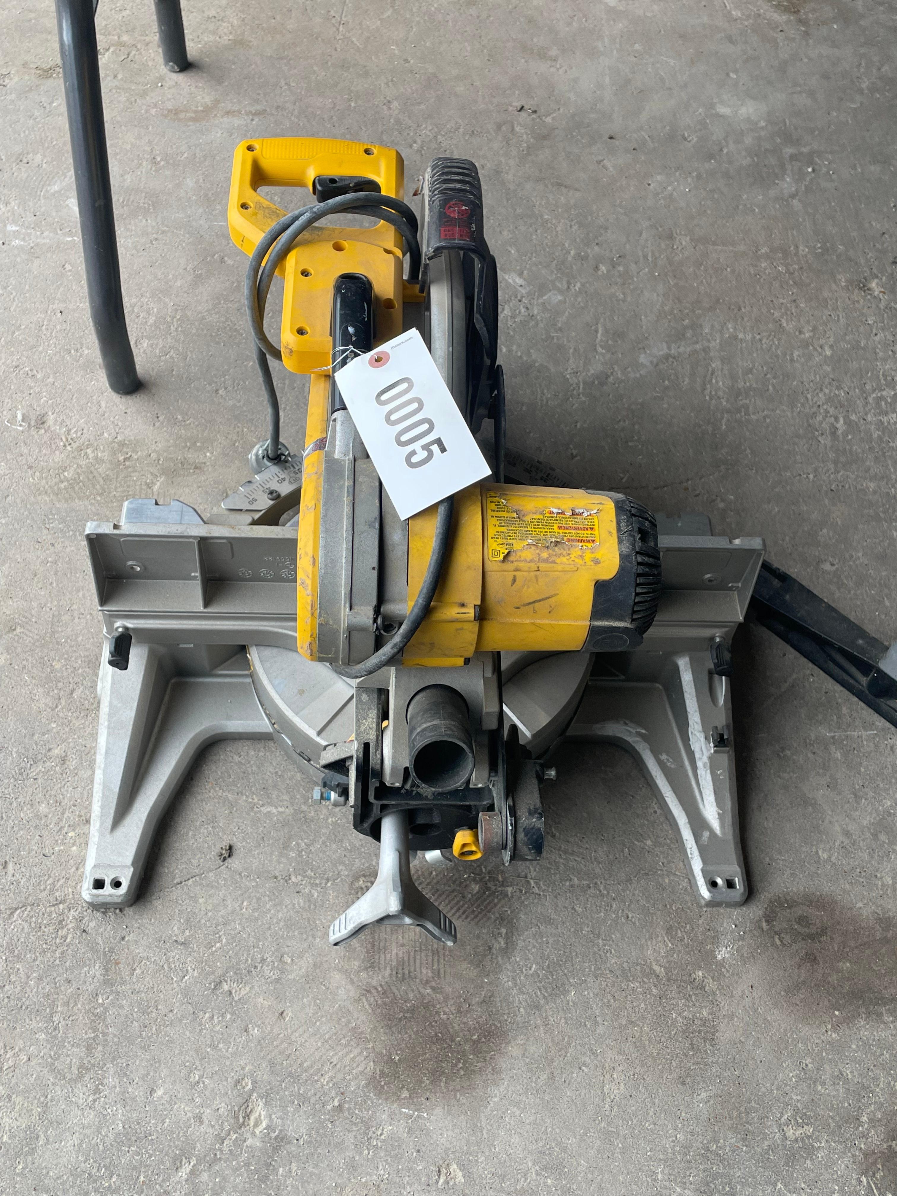 Dewalt Miter Saw Works great