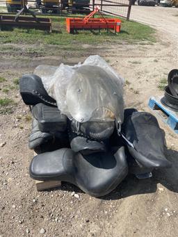 Pallet of Harley Davidson Seats/5 wind shields
