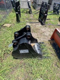 20" CAT Excavator bucket