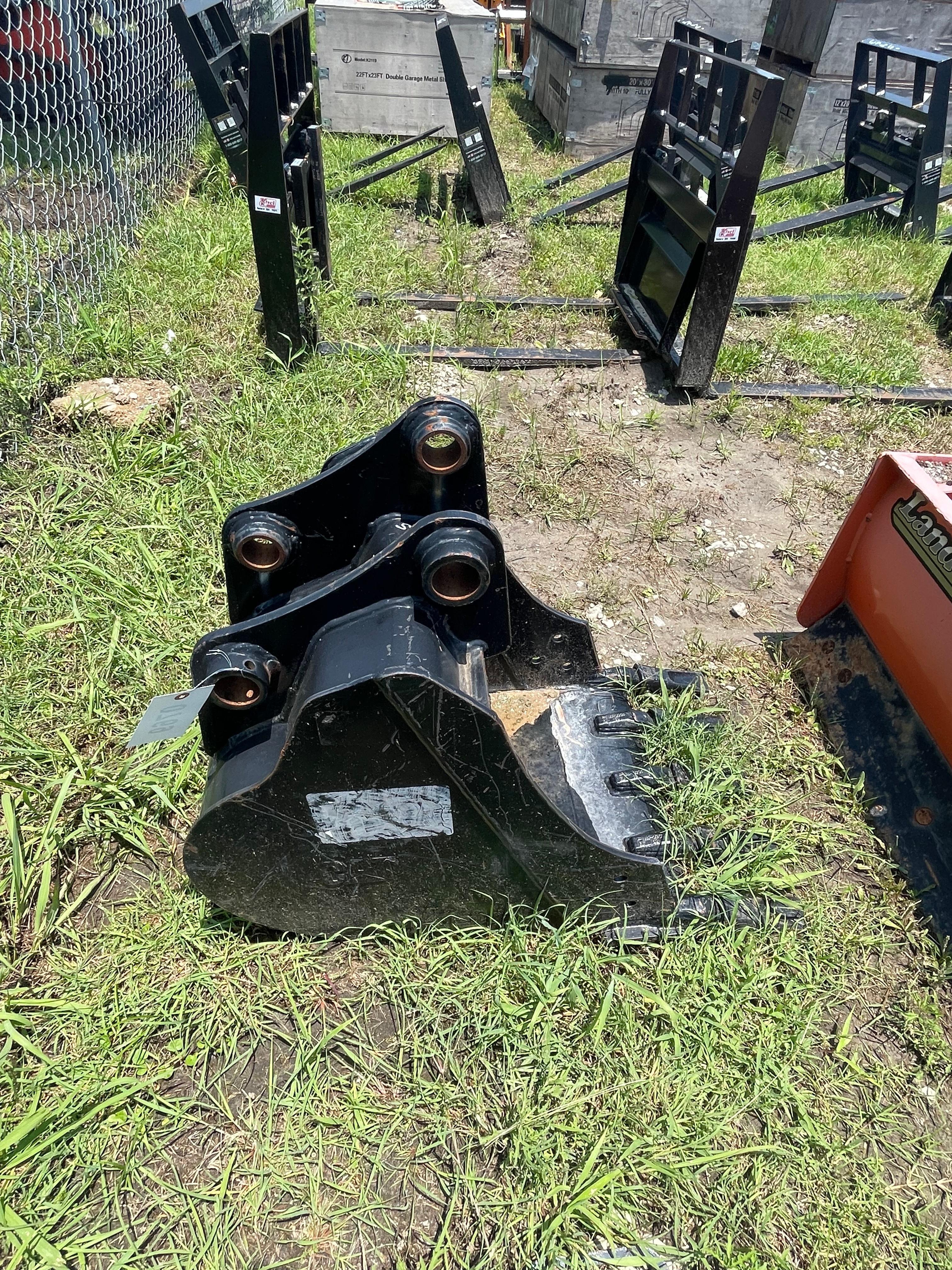 20" CAT Excavator bucket