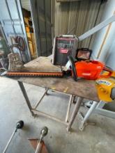 Echo 58V Battery powered hedge trimmers no batteries