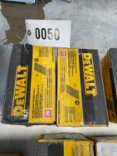 Box of 28degree wire weld framing nails