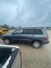 2003 Toyota Highlander Limited blue runs and drives great clean title 225,110 miles vin#JTEHF21A4301