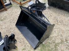 GIYI 34 inch hydraulic tilt bucket for excavator
