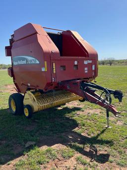 New Holland BR 750 Round Baler