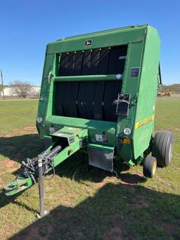 John Deere 566 Round Baler