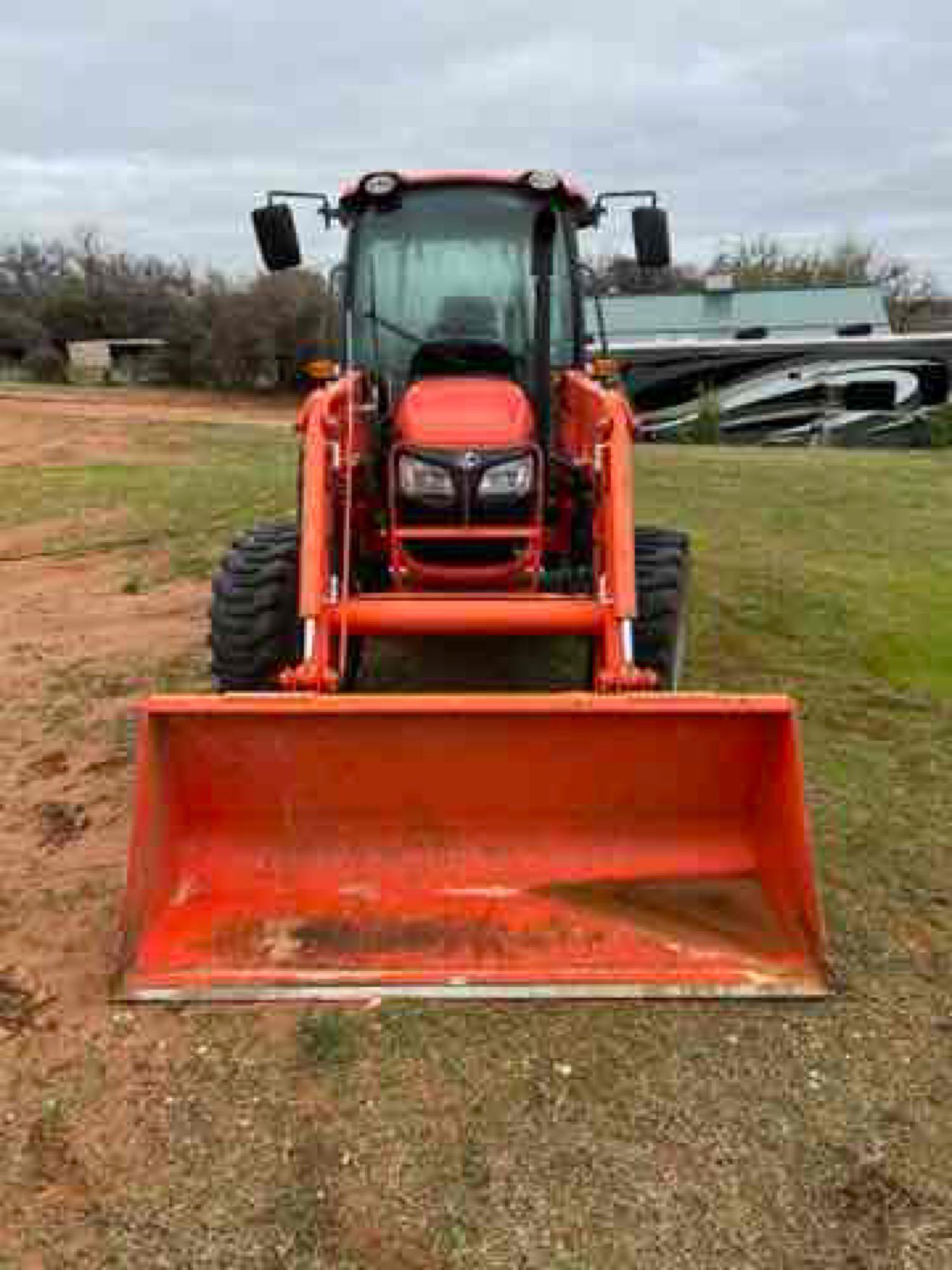 Kubota M7060D Tractor with Front Loader