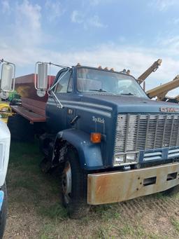 1984 GMC 7000 Diesel Top Kick Fertilizer Spreader. DOES NOT RUN
