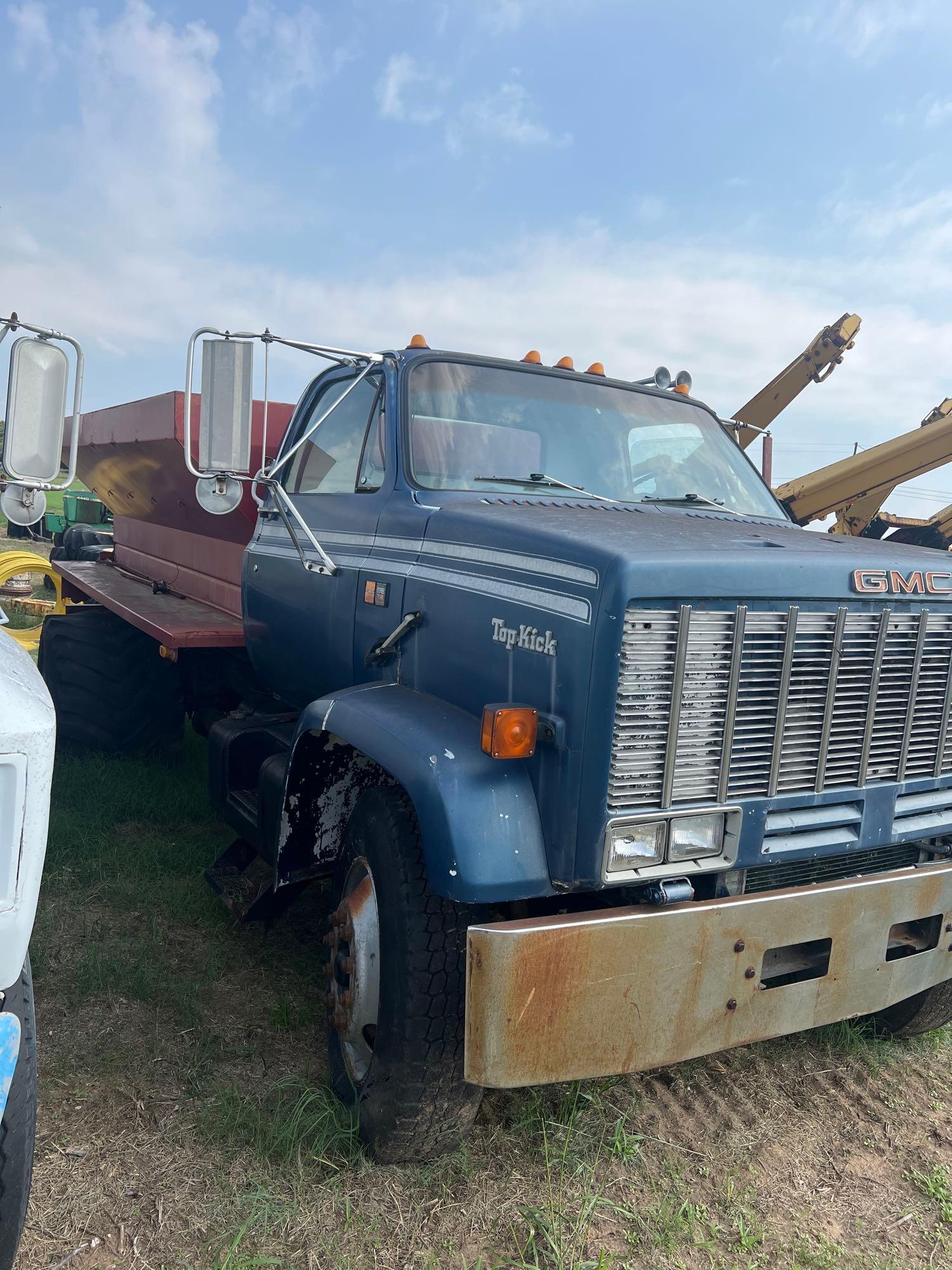 1984 GMC 7000 Diesel Top Kick Fertilizer Spreader. DOES NOT RUN