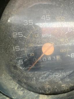 1984 GMC 7000 Diesel Top Kick Fertilizer Spreader. DOES NOT RUN