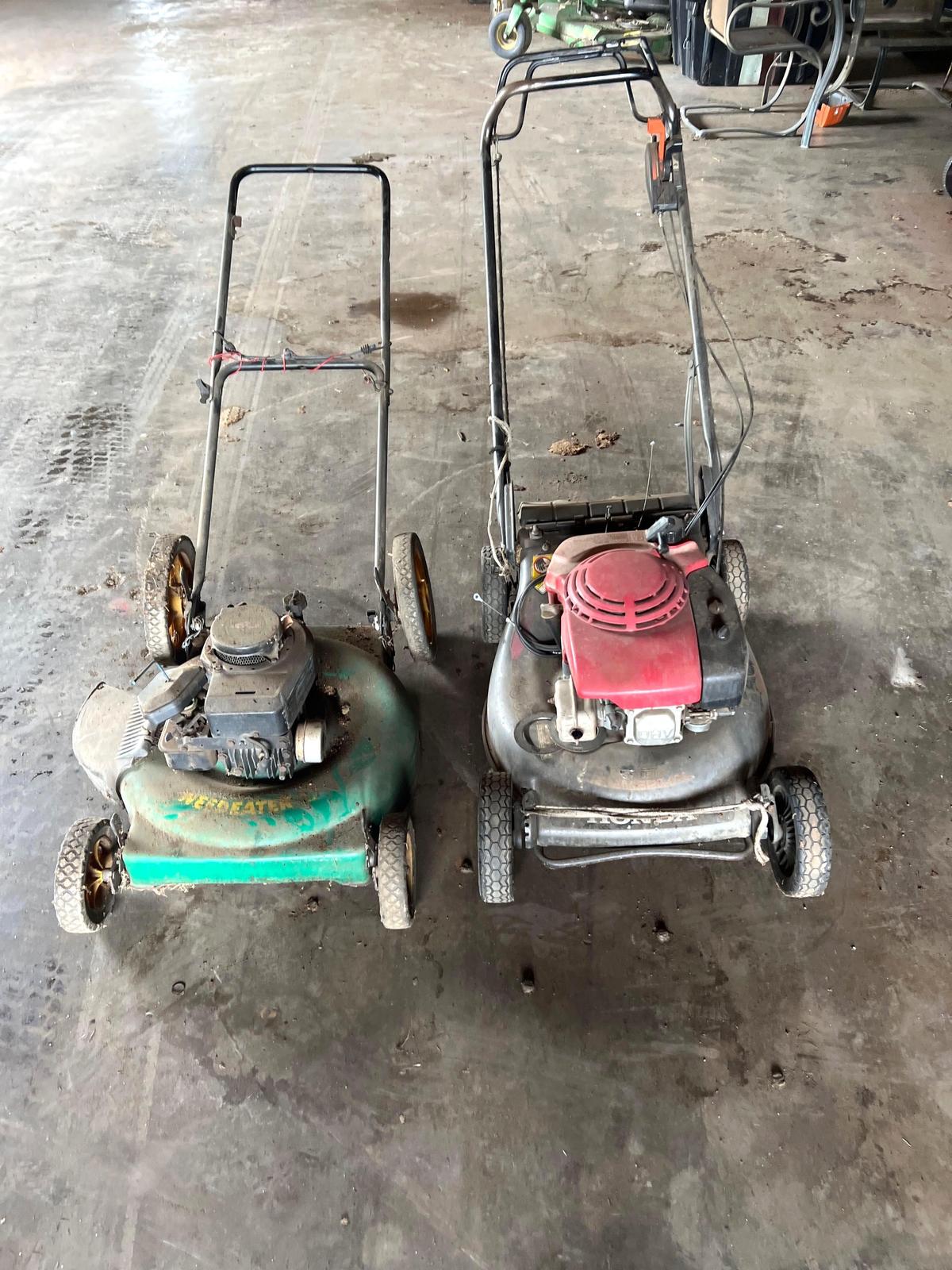 Lot o 2 Lawn Mowers - Do not run