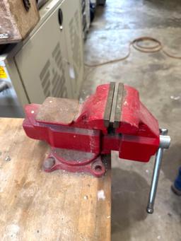 Small Butcher Block Workbench with Vise - 30x72