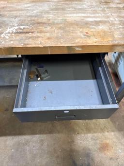 Small Butcher Block Workbench with Vise - 30x72