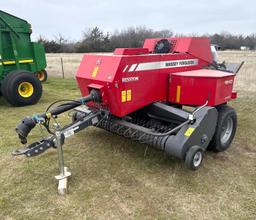 Massey Ferguson 1840 Square Baler - Works - Super Clean - Been Barn Kept