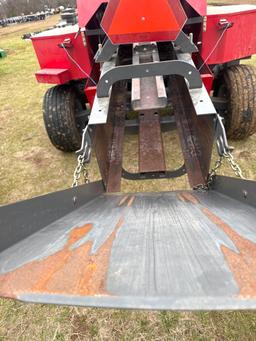 Massey Ferguson 1840 Square Baler - Works - Super Clean - Been Barn Kept