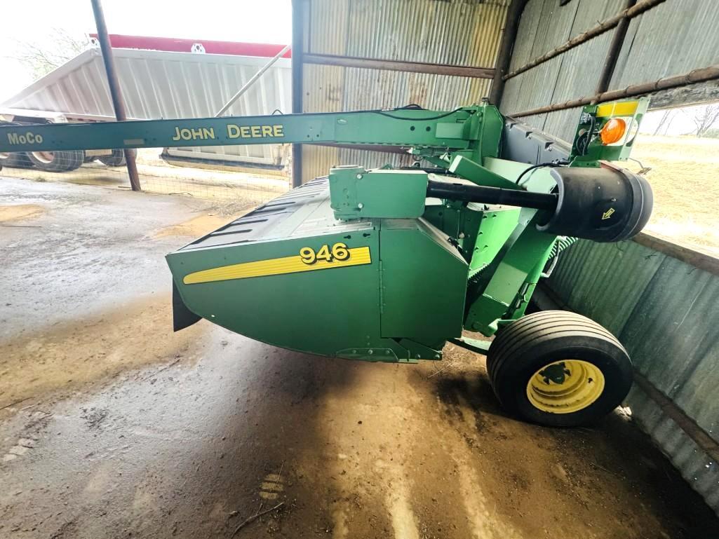 John Deere MoCo 946 Hay Cutter - Runs and Operates - Super Clean - Been Barn Kept