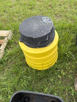 Lot of 2 Shop Vacs