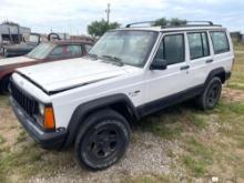 1995 Jeep Cherokee 4x4 - Has Motor and Transmission - Comes with Title