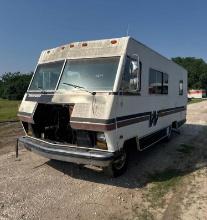 Winnebago Motorhome - Comes with Title
