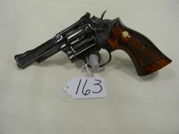 22 MRF SMITH & WESSON 48-4 REVOLVER #32K2188
