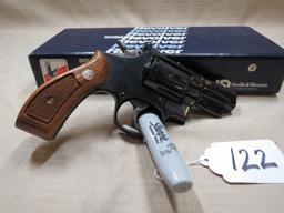 SMITH & WESSON