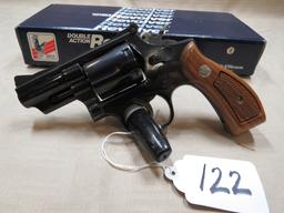 SMITH & WESSON