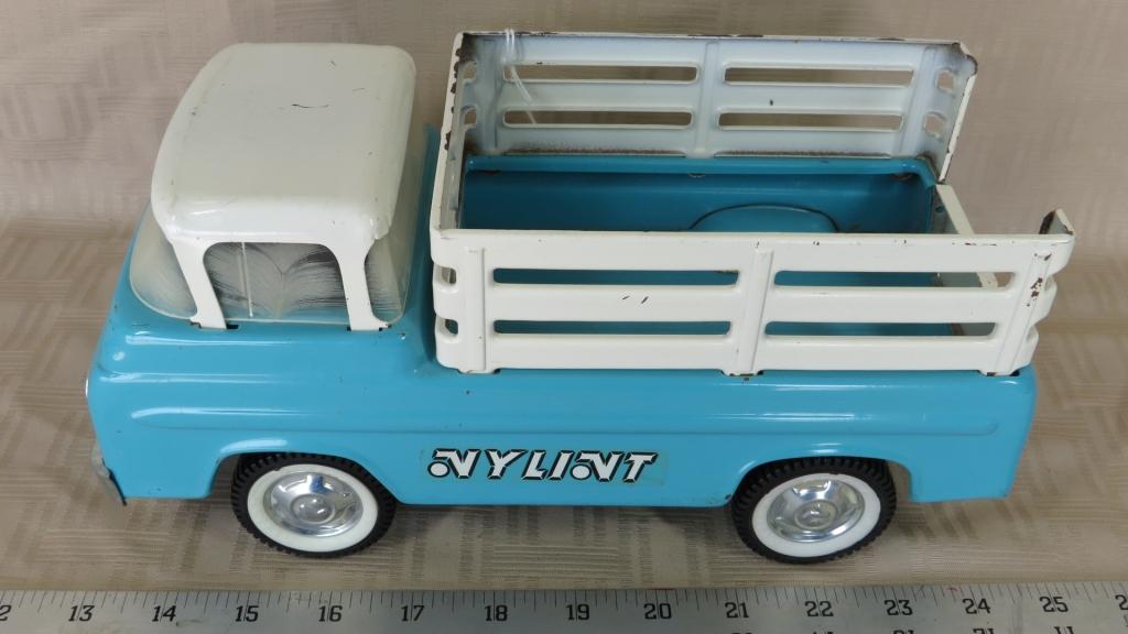 NYLINT STAKE TRUCK