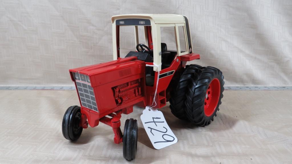 ERTL CASE IH TRACTOR