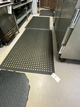 *LOT*(4)BLACK RUBBER ASST FLOOR MATS