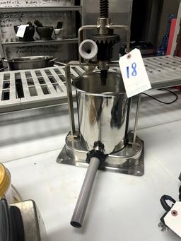 S/S MANUAL 15LB SAUSAGE STUFFER