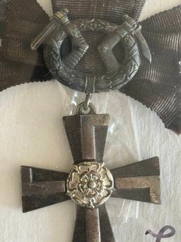 Finland WWII Order of the Mourning Cross Medal w/Swords.