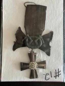 Finland WWII Order of the Mourning Cross Medal w/Swords.
