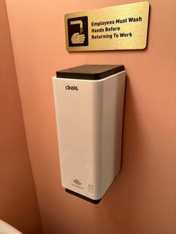 Cintas Automatic Soap Dispenser White