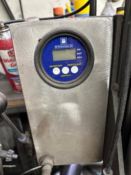 Countertop Sand Squeezer