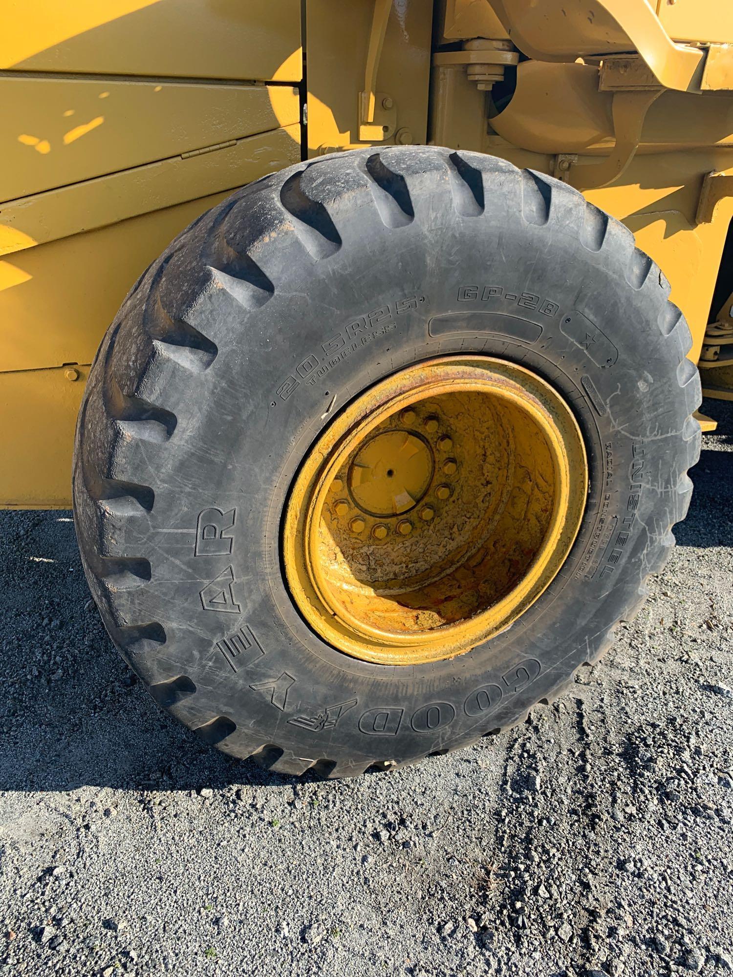 John Deere 624H Wheel Loader