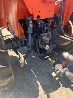 Kubota M4950 Tractor
