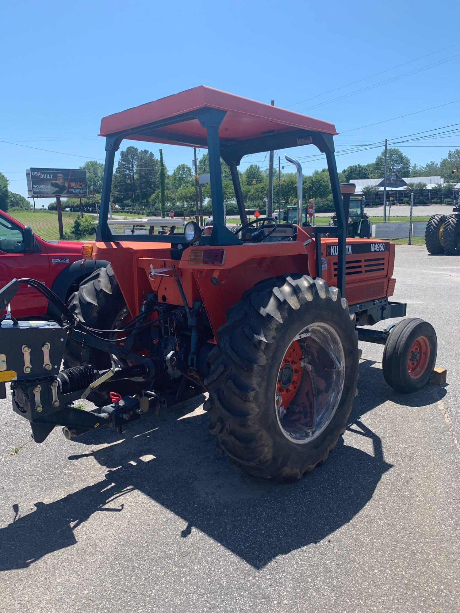 Kubota M4950 Tractor