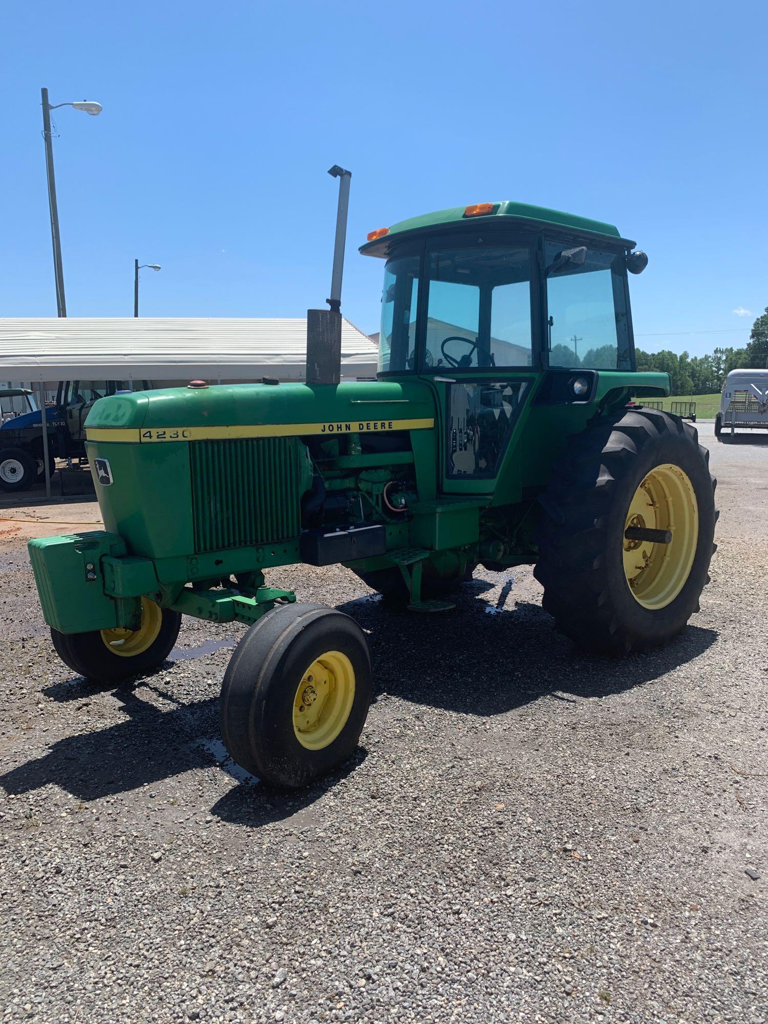 John Deere 4230 2WD Tractor