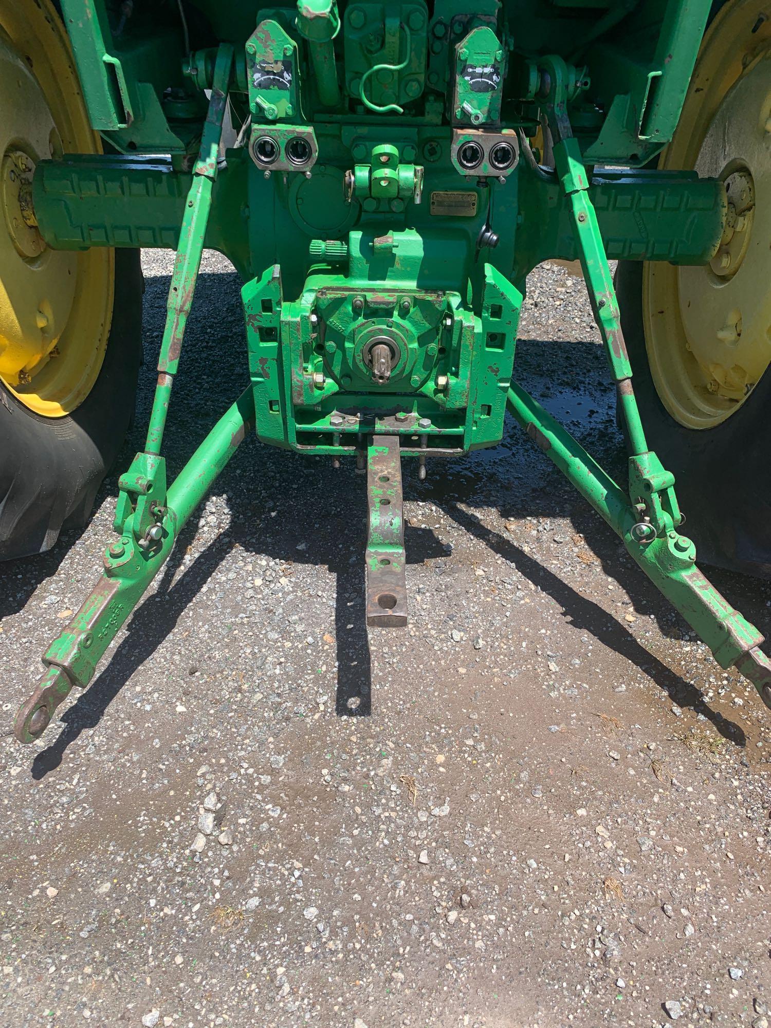 John Deere 4230 2WD Tractor