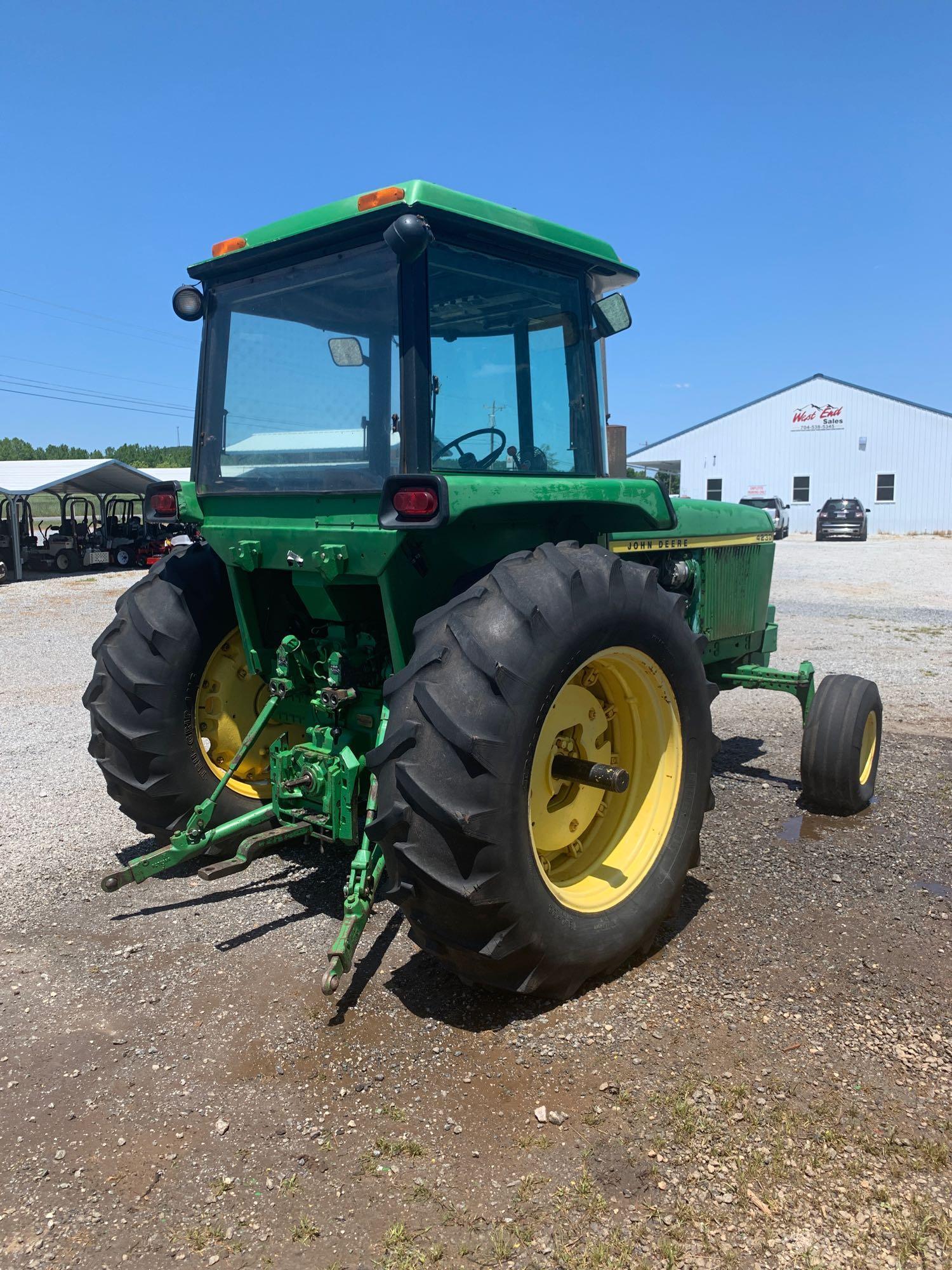 John Deere 4230 2WD Tractor