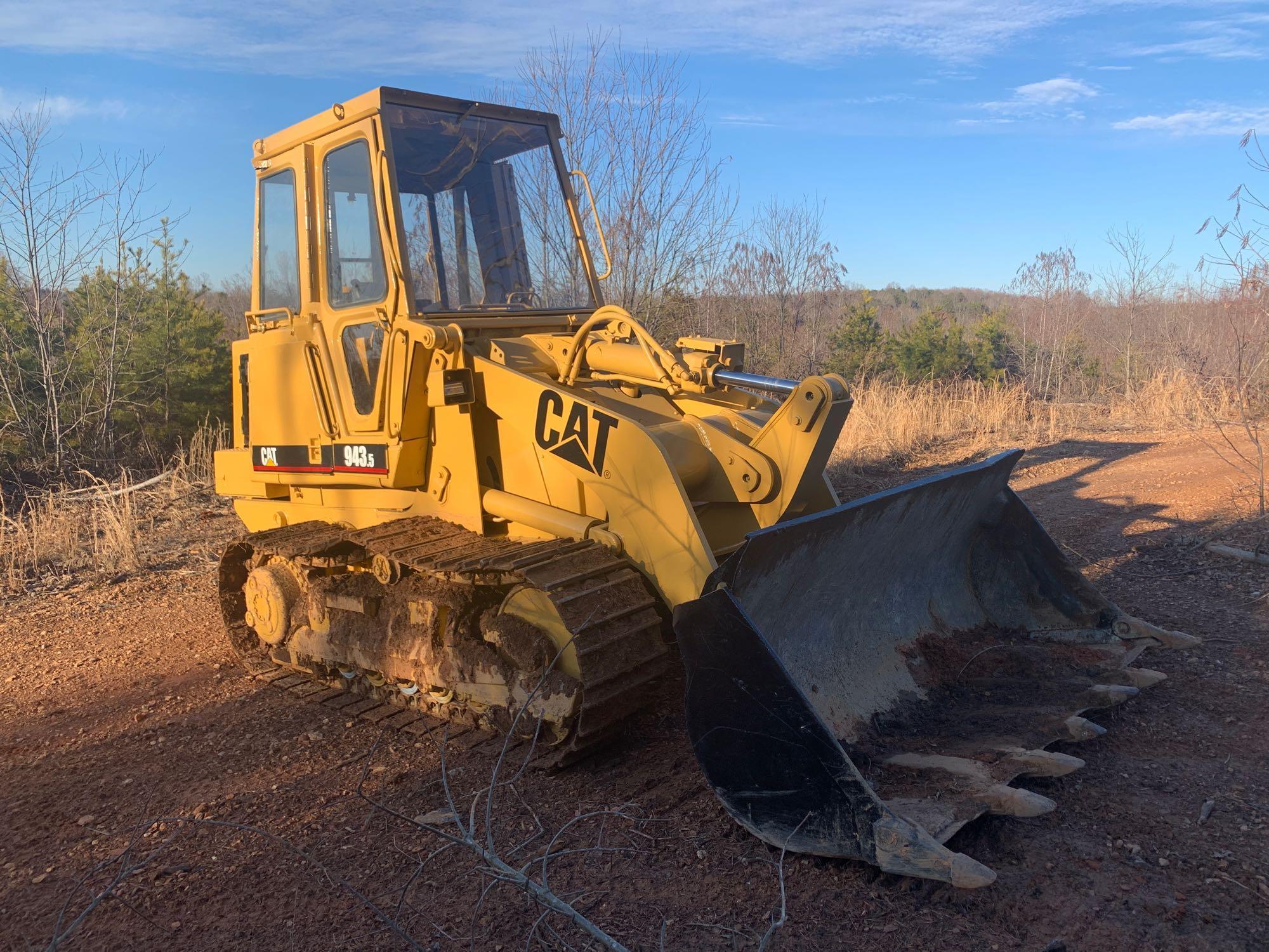 Caterpillar 943 Crawler Loader
