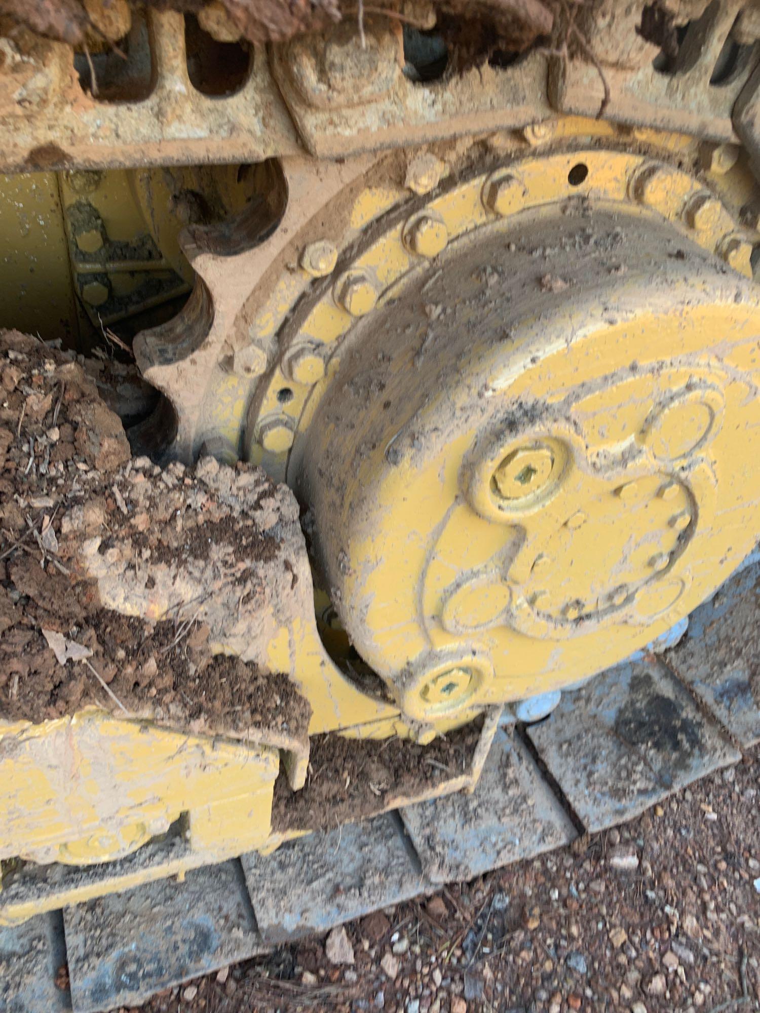 Caterpillar 943 Crawler Loader