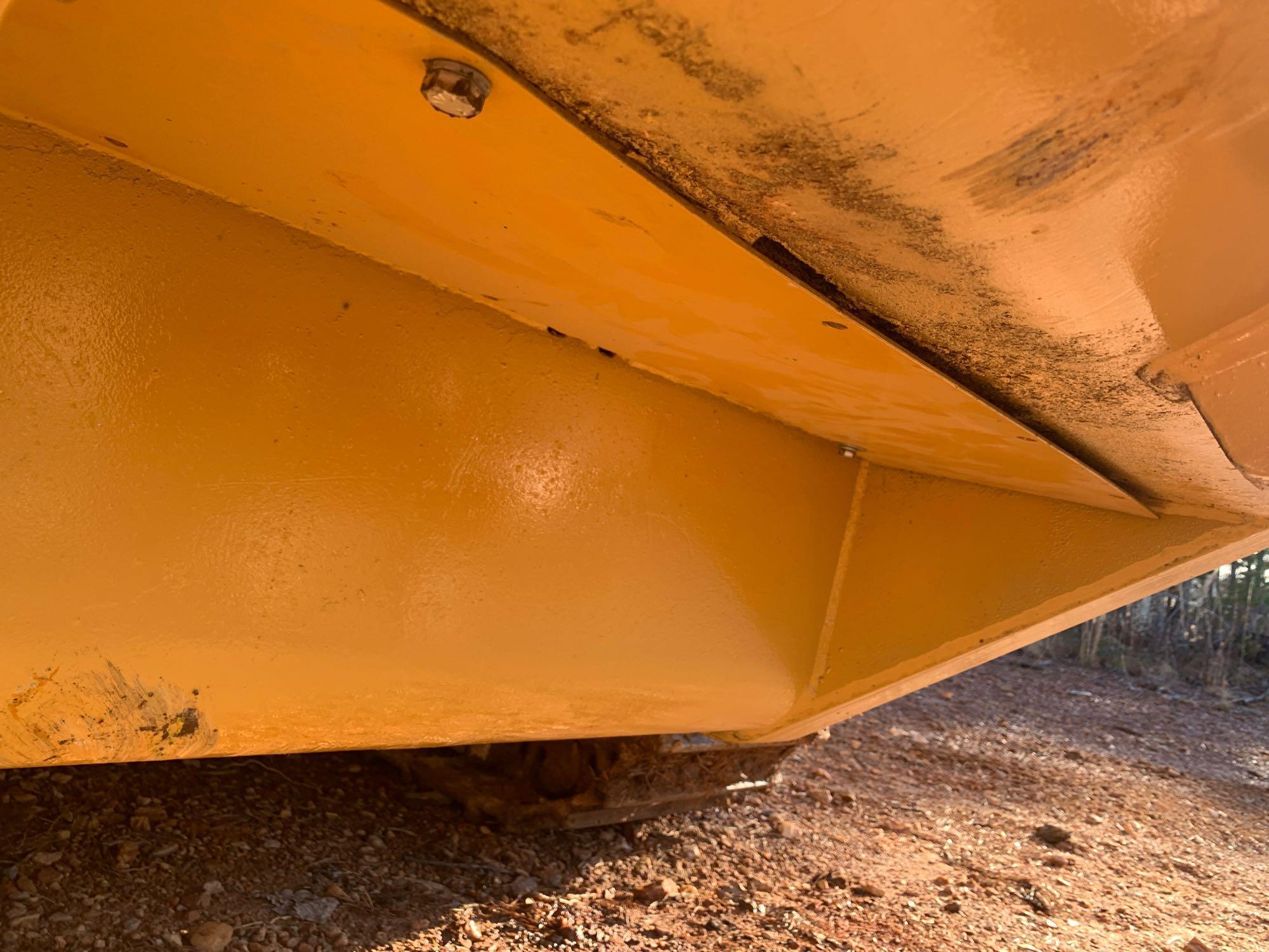 Caterpillar 943 Crawler Loader