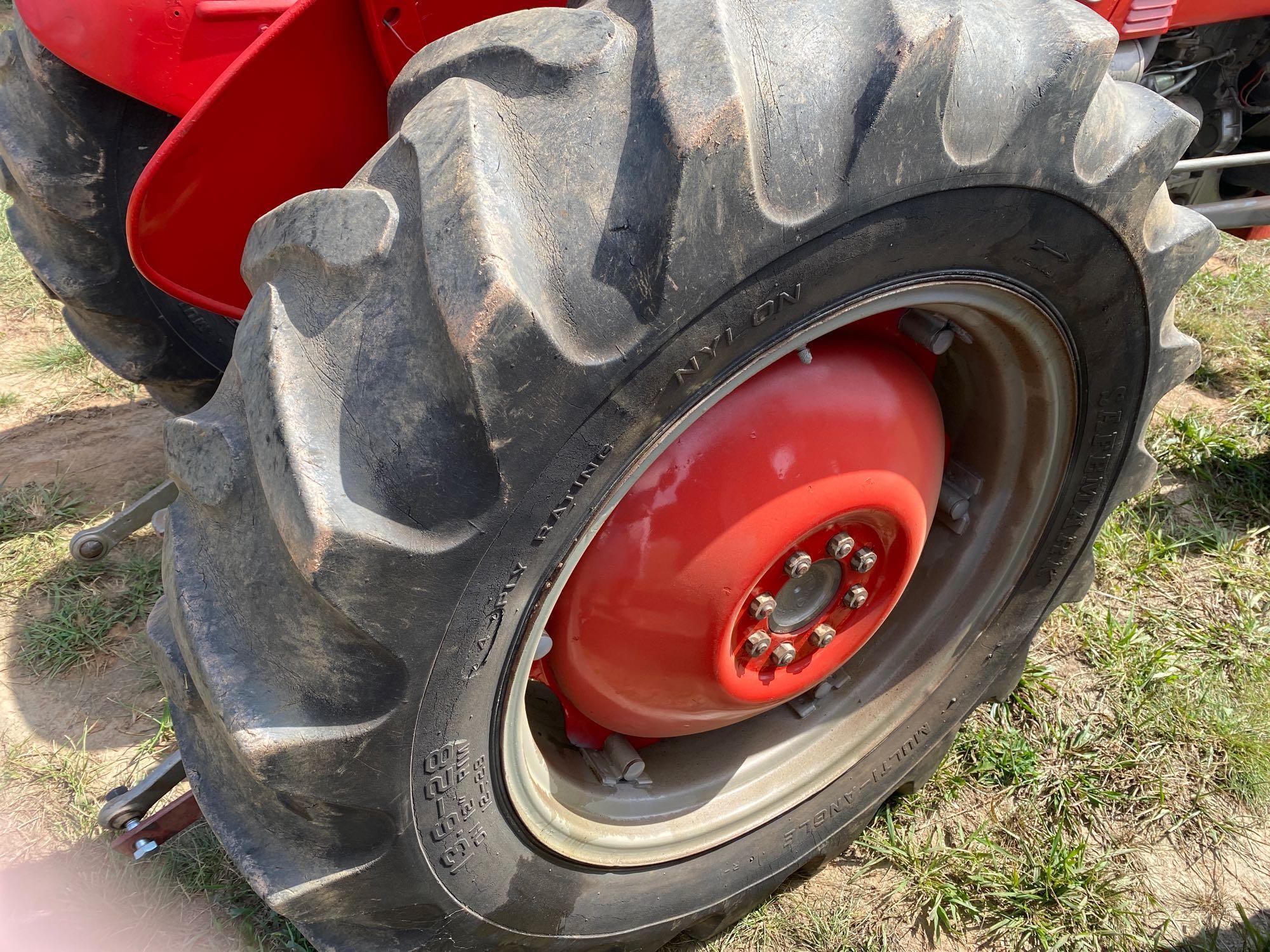 Massey Ferguson 135 Tractor