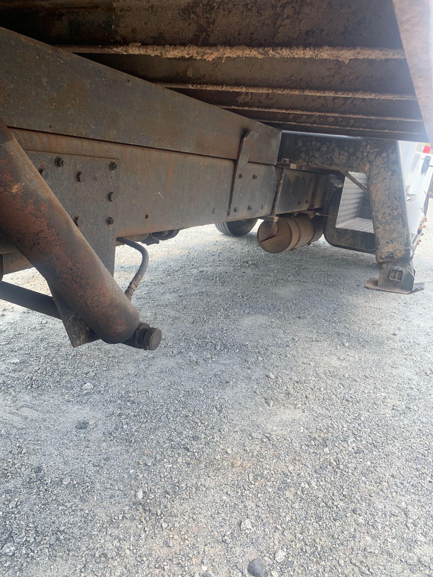 2002 Freightliner FL70 S/A Grapple Dump Truck