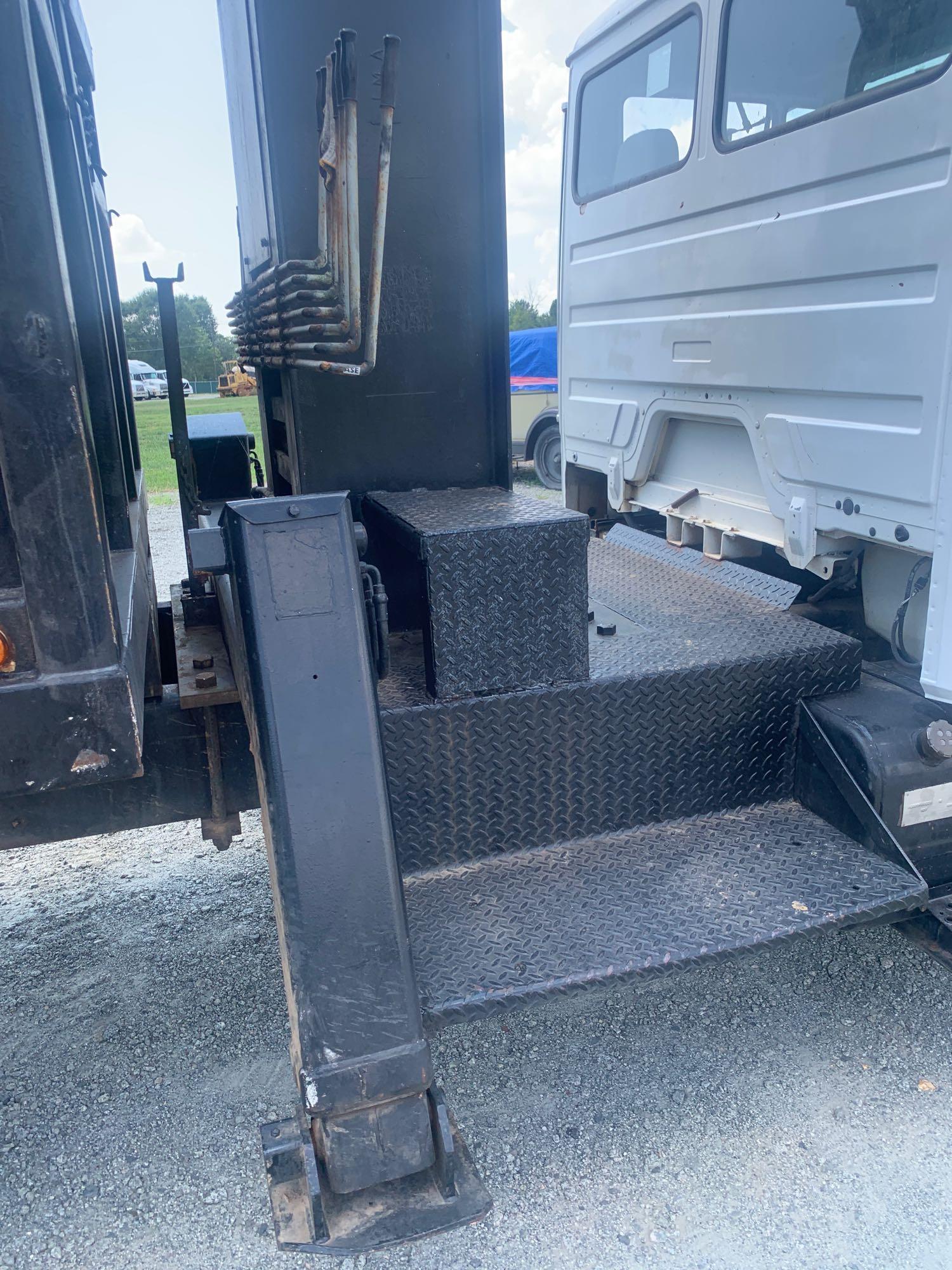 2002 Freightliner FL70 S/A Grapple Dump Truck