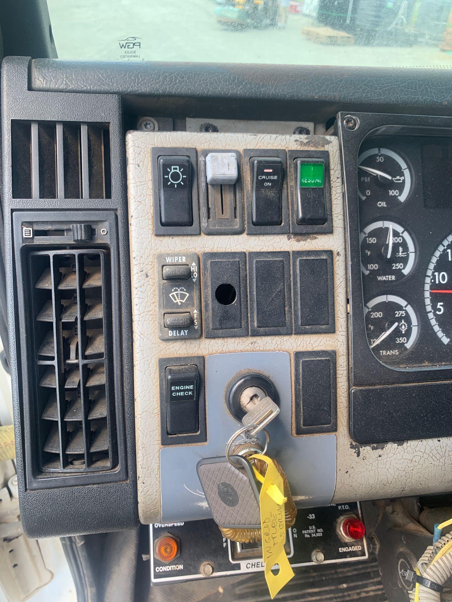 2002 Freightliner FL70 S/A Grapple Dump Truck