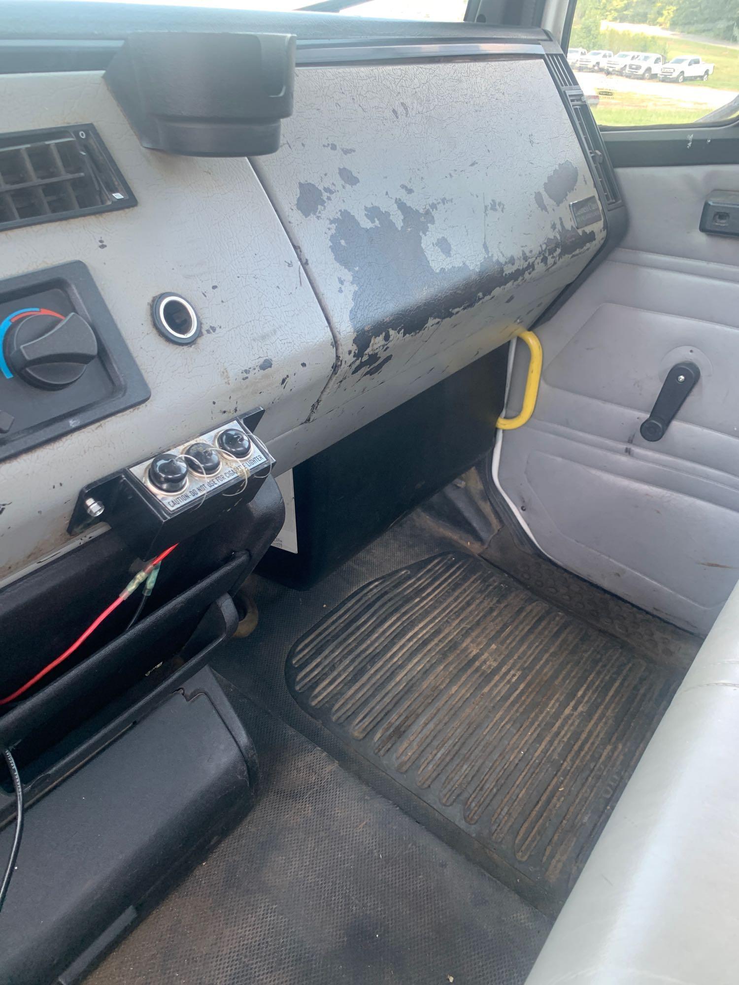 2002 Freightliner FL70 S/A Grapple Dump Truck