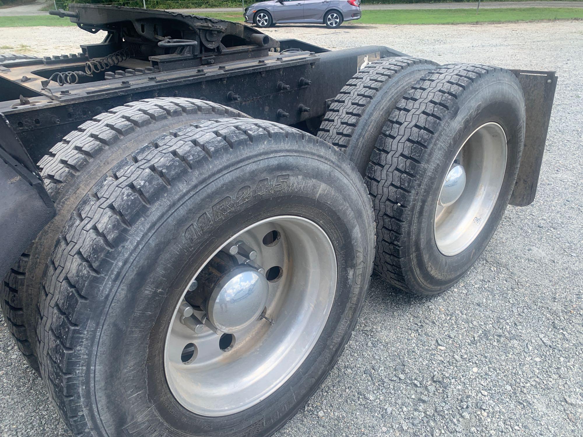2006 Mack CHN613 T/A Truck Tractor